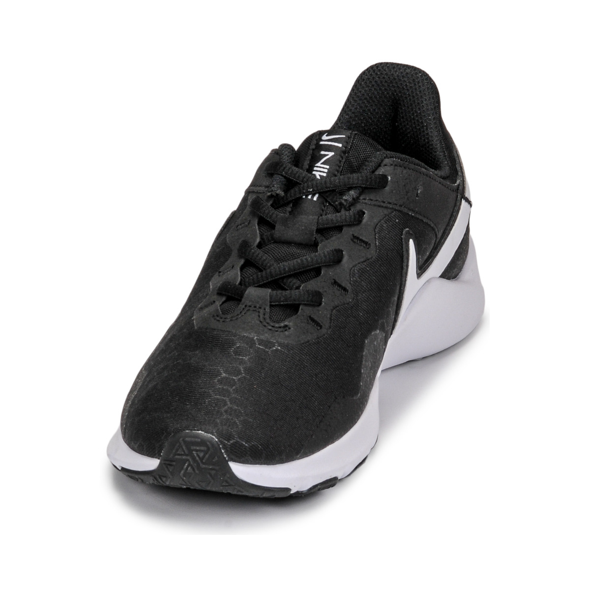 Nike Noir / Blanc LEGEND ESSENTIAL 2 VyS6TBpV